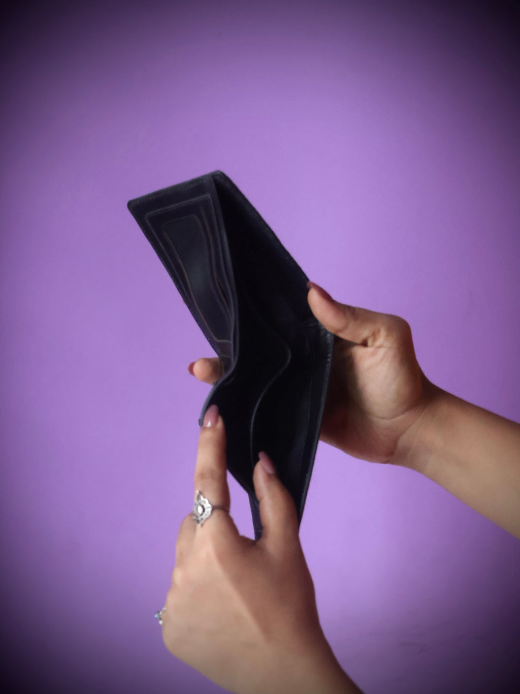 Croco embossed leather ladies wallet black - open interior view showing card slots and bill compartment