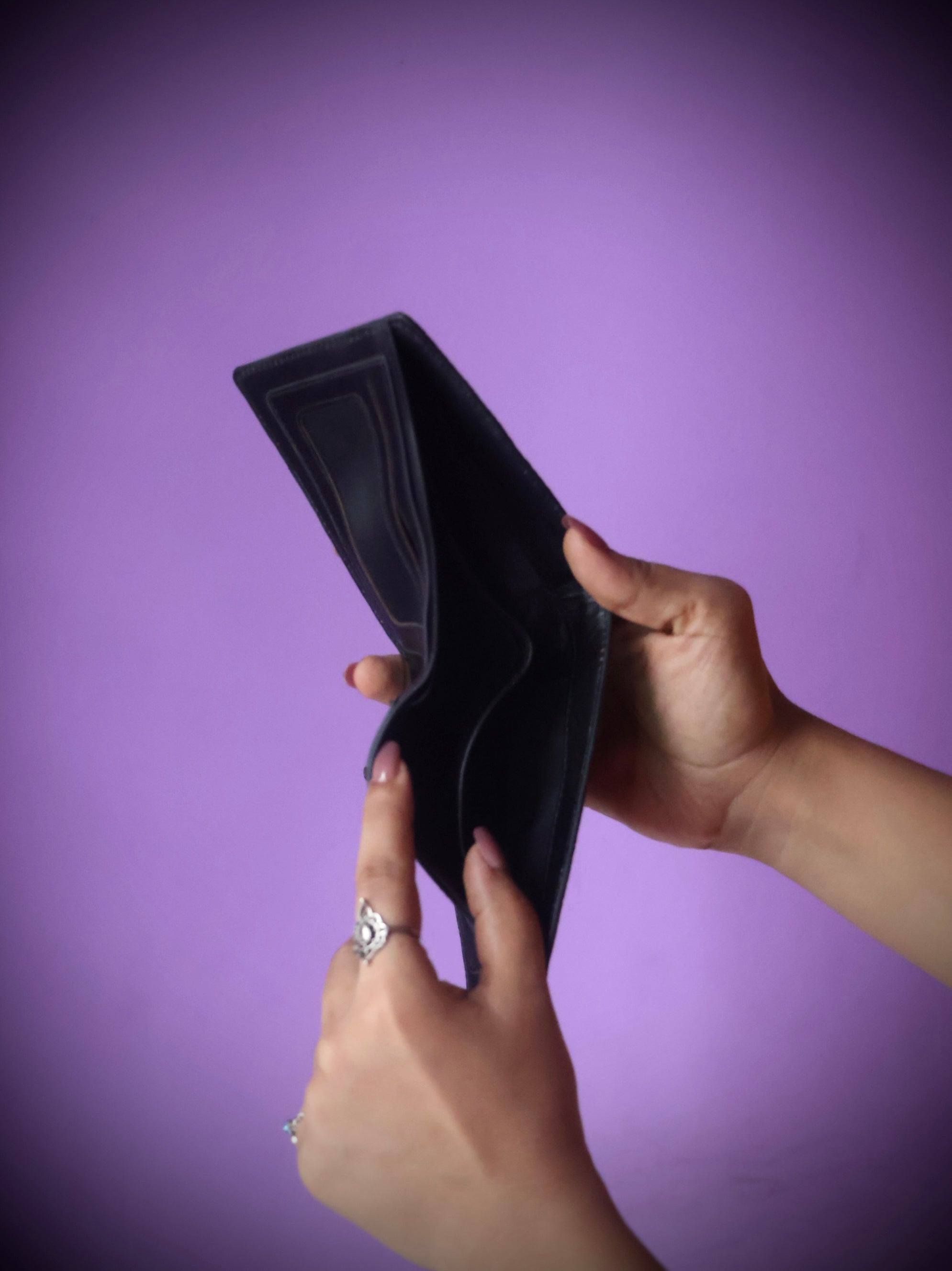 Croco embossed leather ladies wallet black - open interior view showing card slots and bill compartment