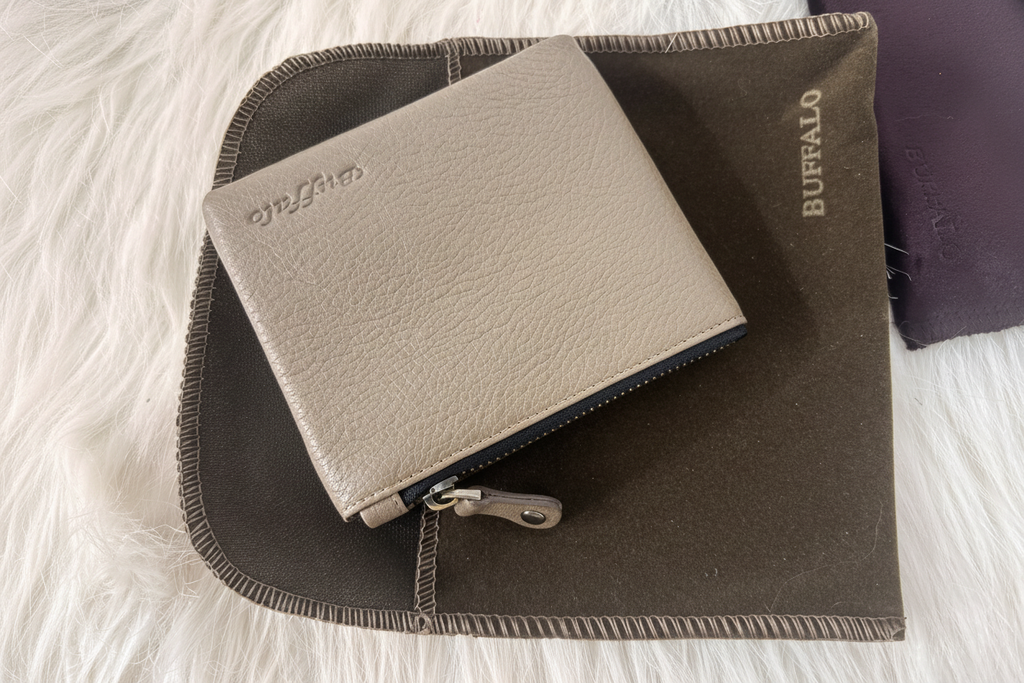 Beige Buffalo leather zip wallet close-up