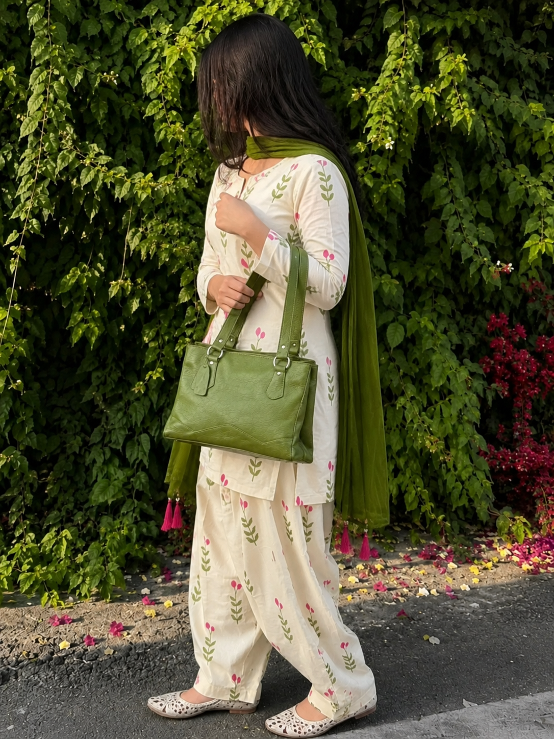 Silvia Olive Bag