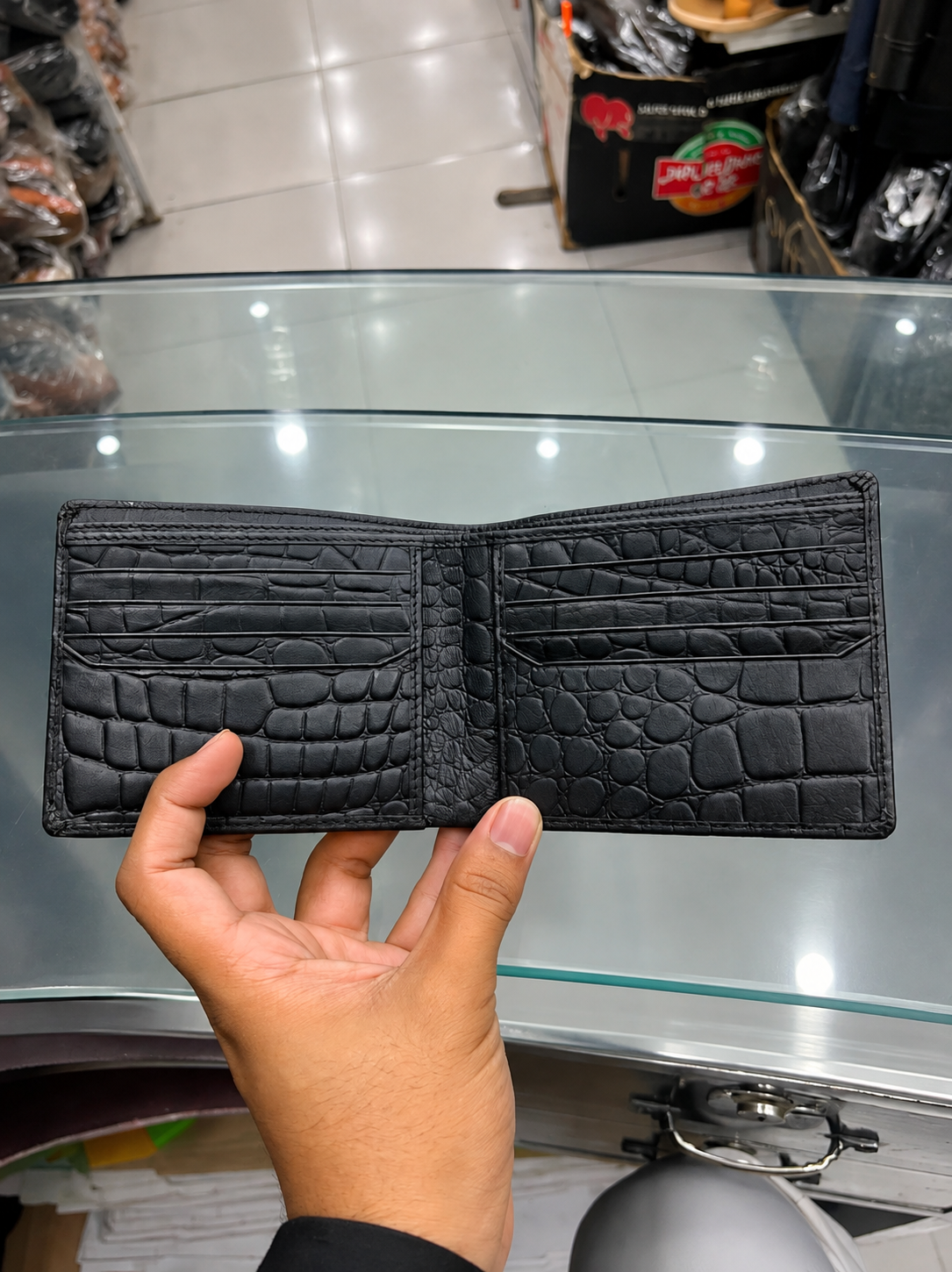 Premium Black Crocodile-Texture Genuine Leather Bifold Wallet for Men