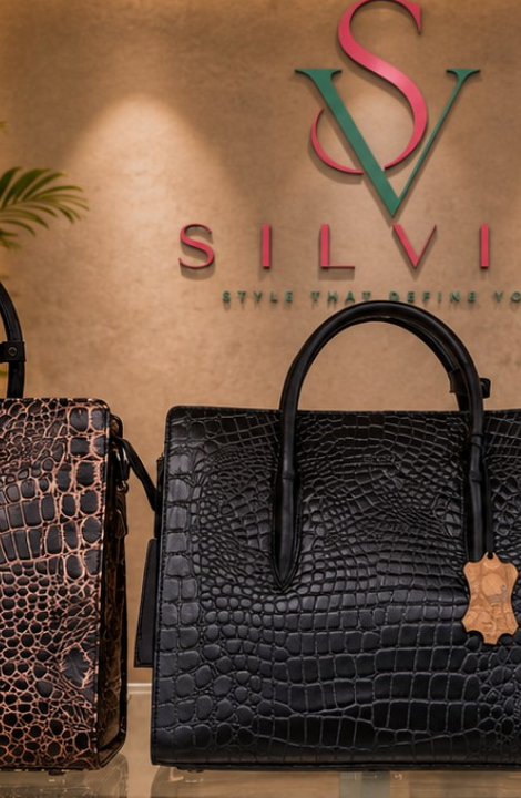 Noir Croc Tote