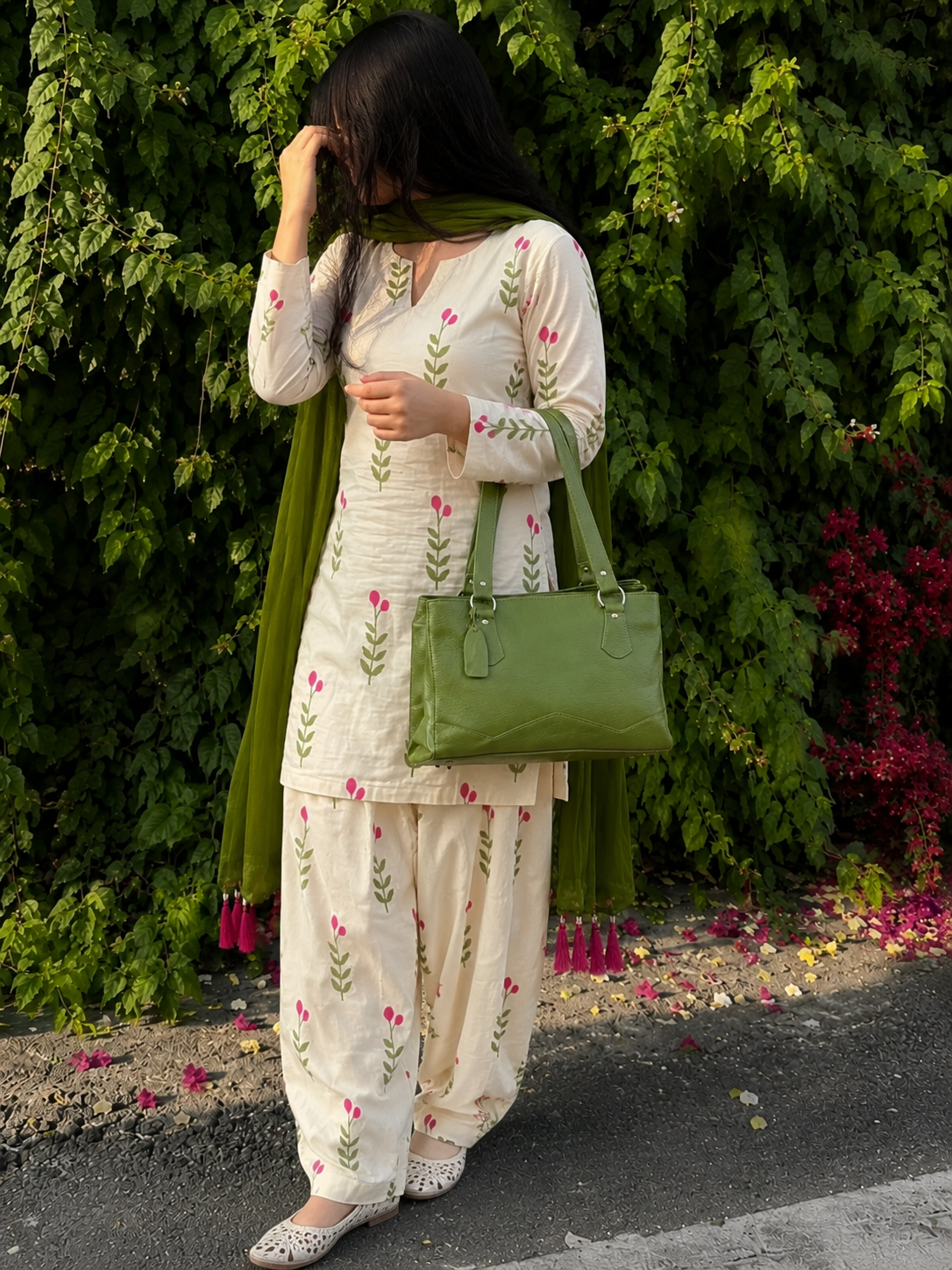 Silvia Olive Bag